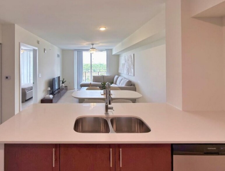 Building Photo - 11240 Northwest Dr