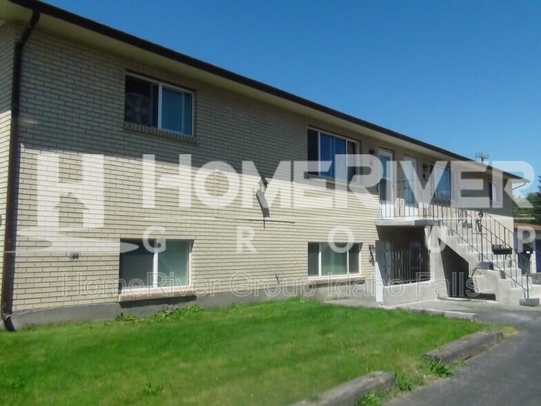 Building Photo - 640 Hansen Ave