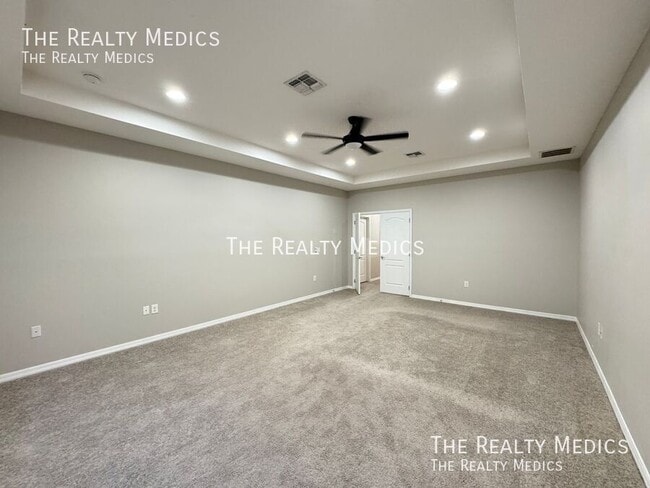 Building Photo - 5107 Appenine Loop W