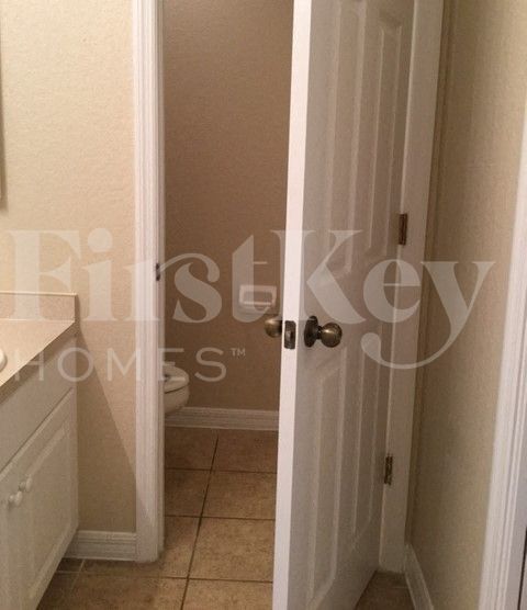 Building Photo - 314 NE 17th St