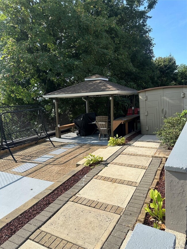 Building Photo - 242 Sommerville Pl
