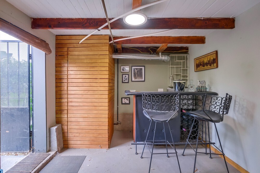 Building Photo - 4523 Tourmaline St