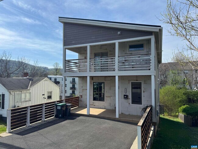 Building Photo - 1116 Altavista Ave