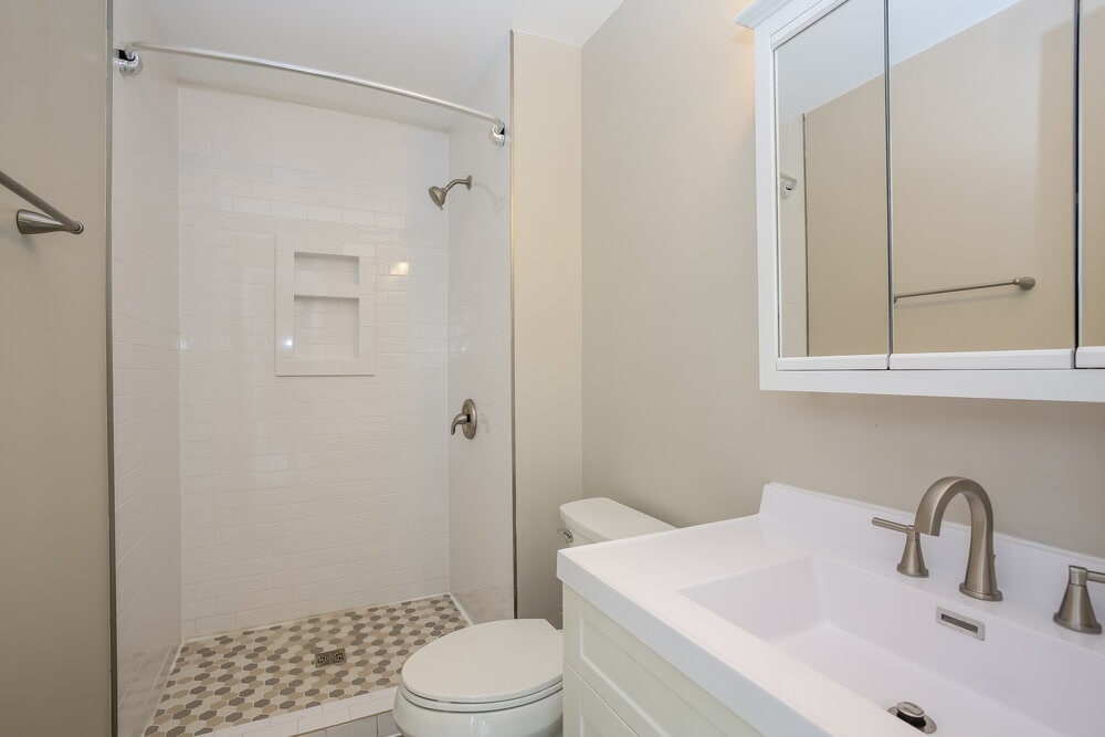 Building Photo - 6252 Tanbark Ct
