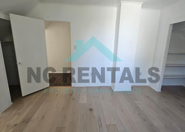 Building Photo - 1006 Panola St