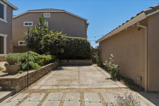 Building Photo - 3169 Parkham Dr