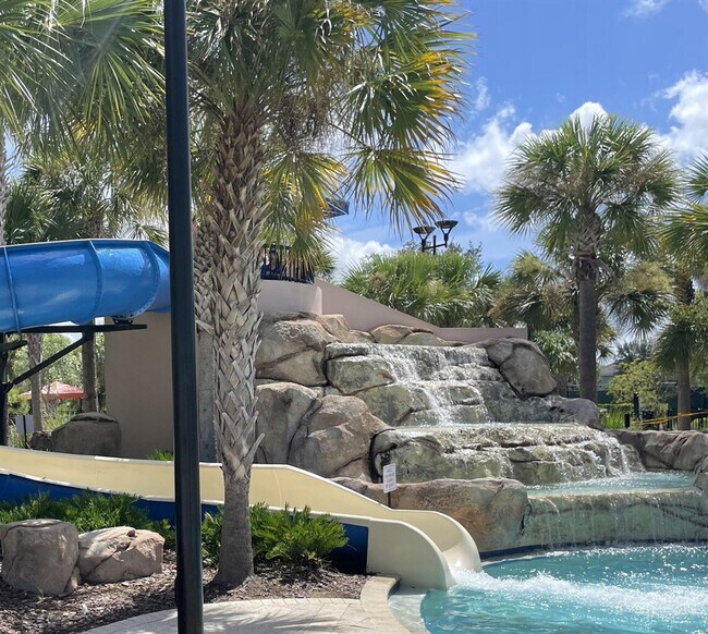 Building Photo - 4159 Oak Tree Dr