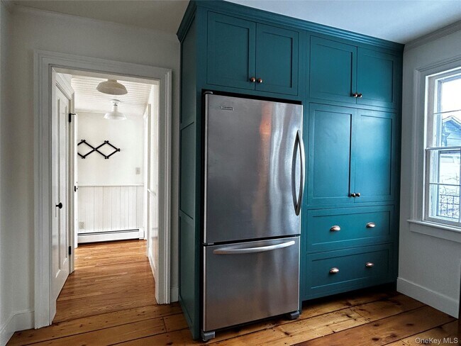 Building Photo - 26 Center St