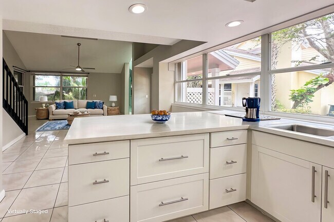 Building Photo - 3662 SW Sunset Trace Cir
