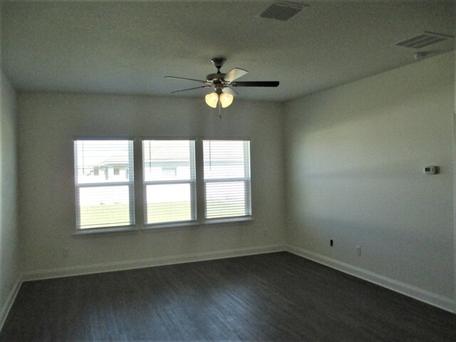 Building Photo - 870 Sunny Stroll Dr