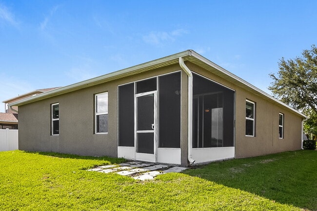 Building Photo - 194 Compass Rose Dr