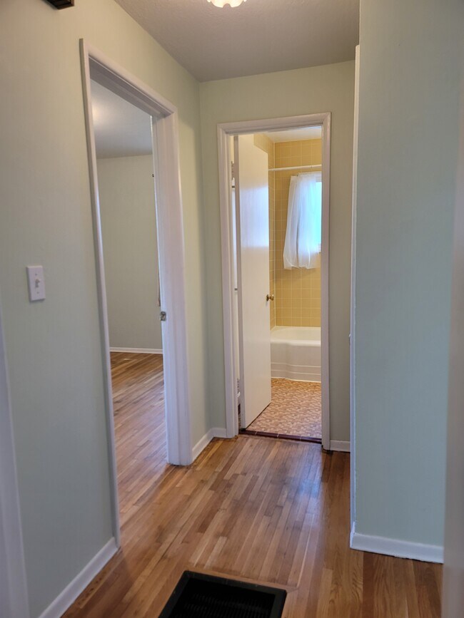 Building Photo - 1110 SE 113th Ave