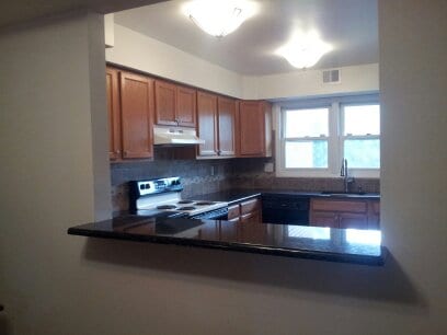 Building Photo - 1 Carriage Way