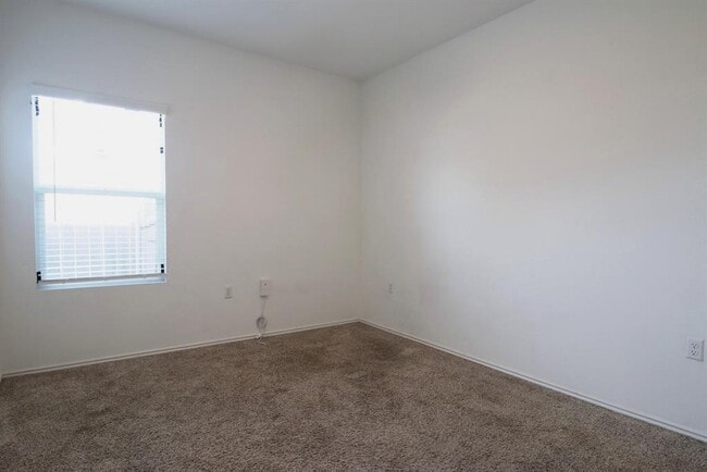 Building Photo - 14301 Sandrock Bnd