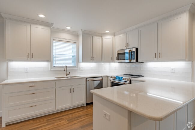 Kitchen - The Townhouse Reserve