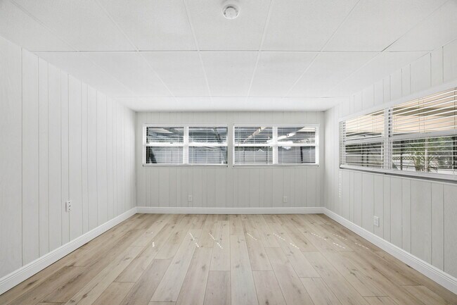 Building Photo - 401 Blueberry Ln