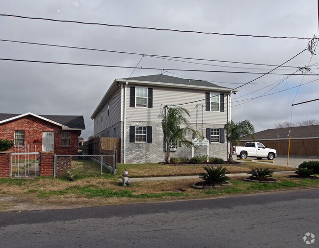 Building Photo - 6204 Field St