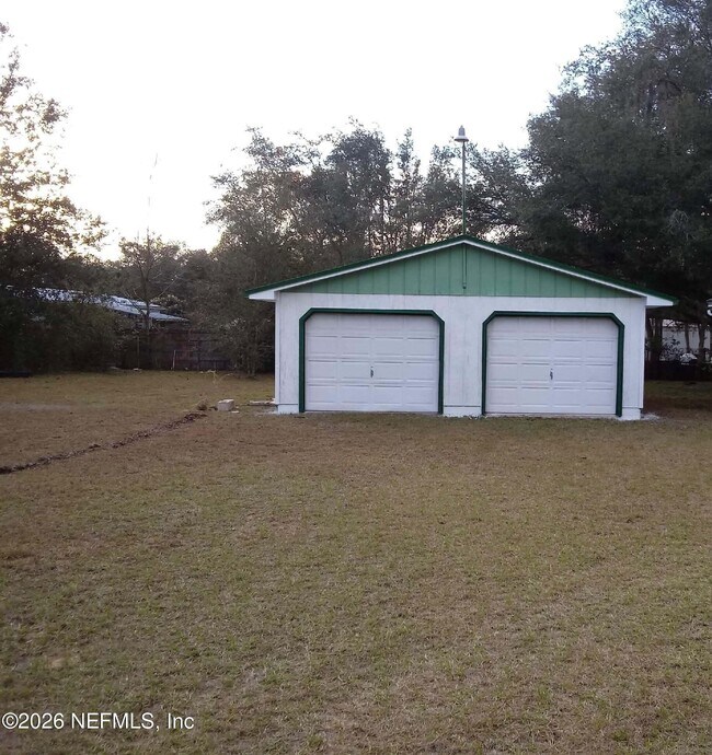 Building Photo - 203 SW 51st Ave