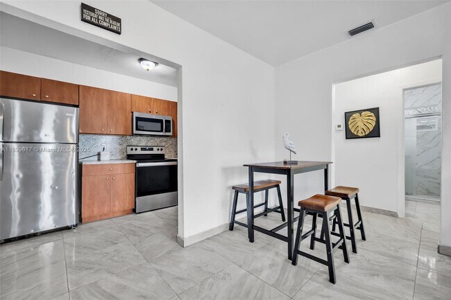 Building Photo - 277 NW 48th St
