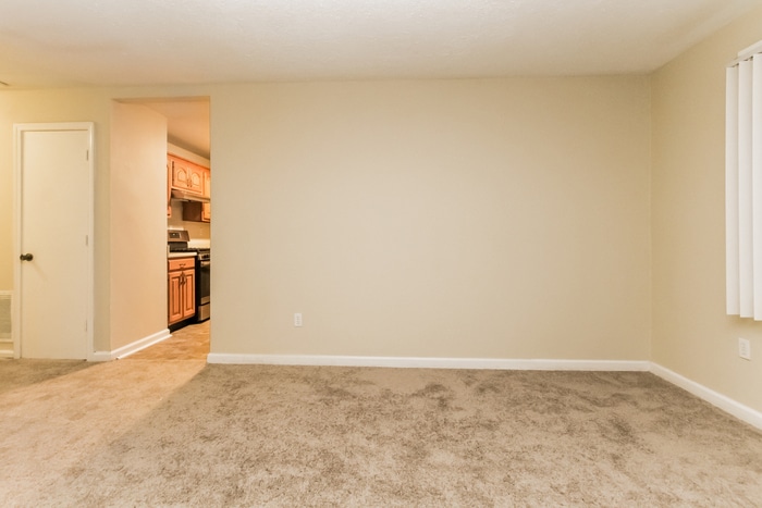 Building Photo - 839 Middle Dr