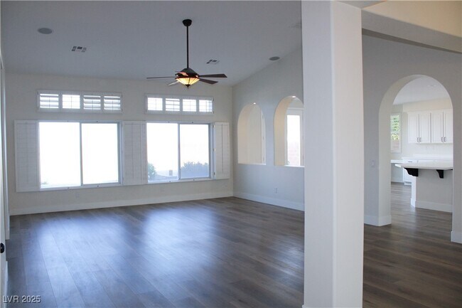Building Photo - 8616 Willow Cabin St