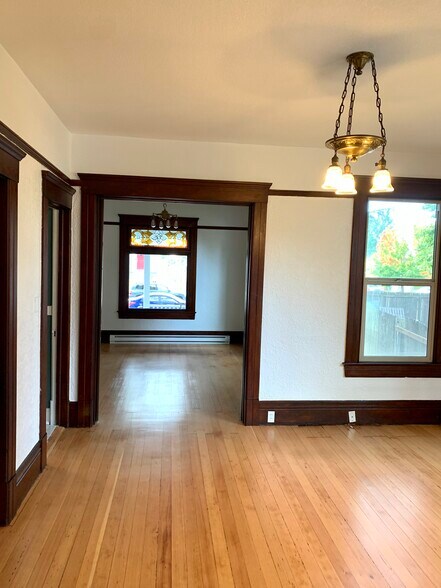 Building Photo - 1107 S Grant Ave