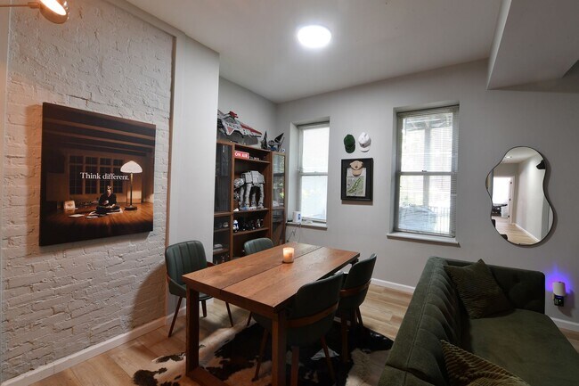 Building Photo - 810 RUSSELL BLVD #A | SOULARD 63104