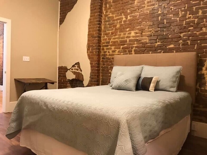 Bedroom 1 - 1512 Walnut St