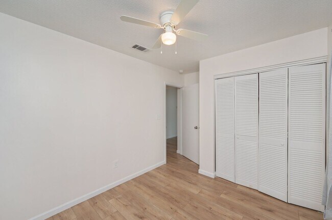Building Photo - Renovated 3 bedroom house in Niceville!