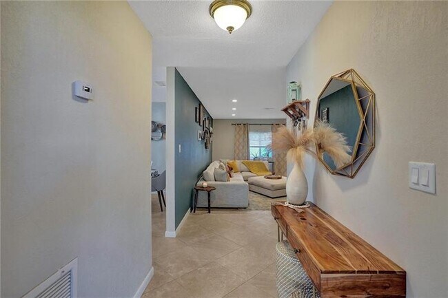 Building Photo - 9231 NW 17th St