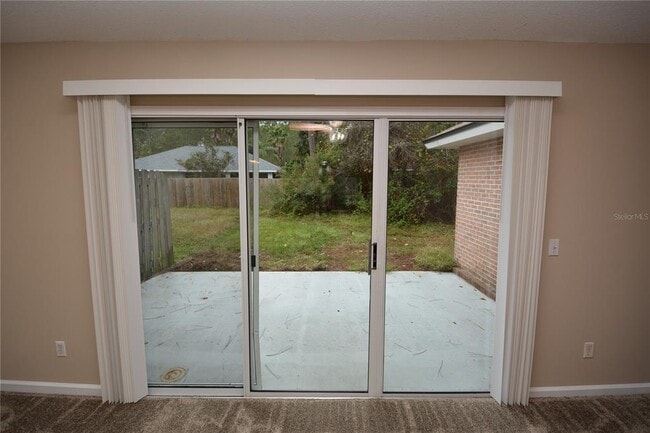 Building Photo - 35 Regent Ln