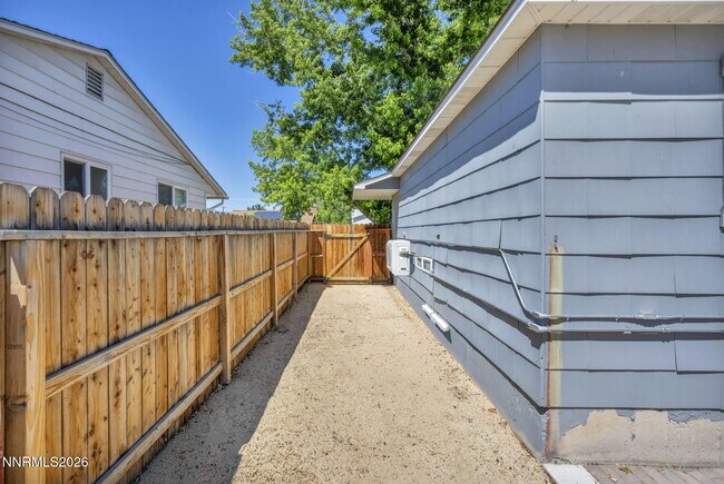 Building Photo - 620 Belgrave Ave