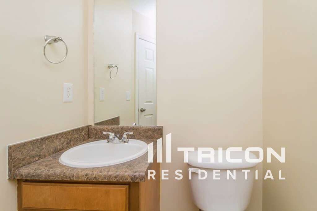 Building Photo - 129 Mary Joe Martin Dr