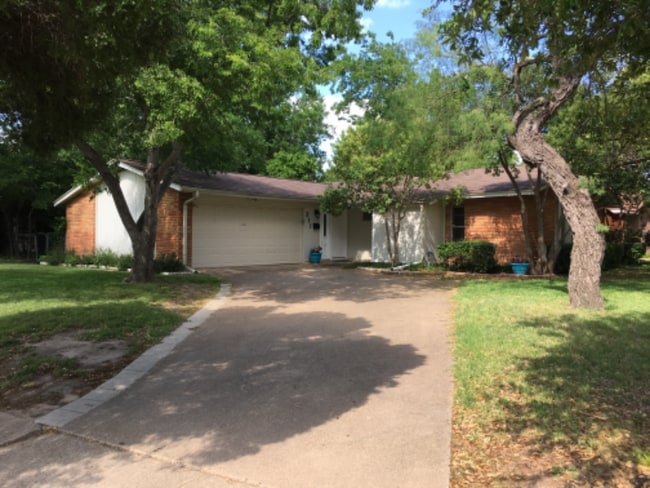 Primary Photo - 211 Hanover Ln