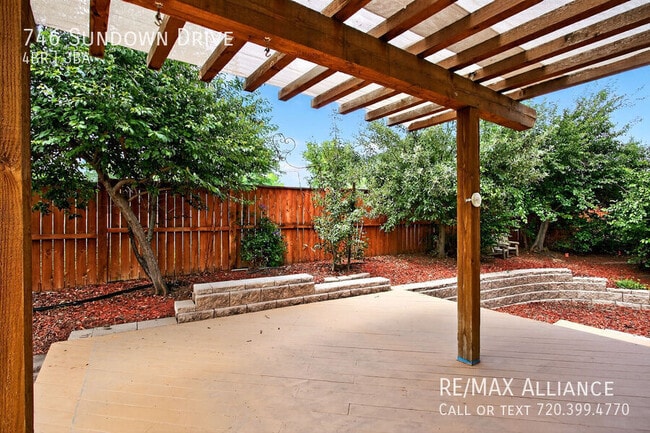Building Photo - 746 Sundown Dr