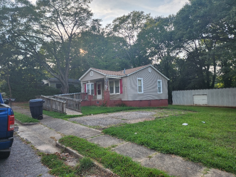 Building Photo - 506 Spring St