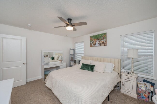 Building Photo - 691 S 11th St