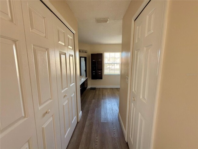 Building Photo - 5213 Heatherstone Ct