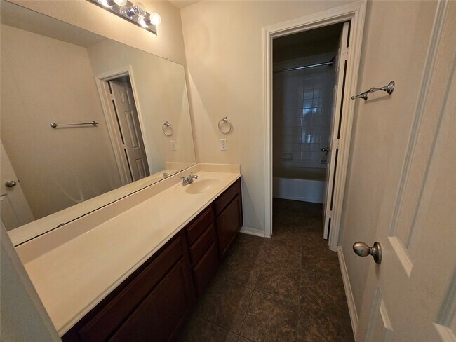 Building Photo - 9903 Onyx Trail Dr