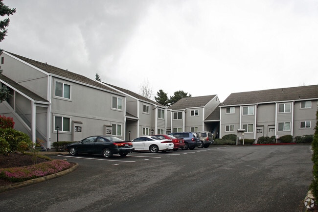 Primary Photo - Woodtree Apartments