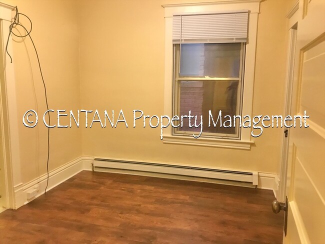 Building Photo - 728 W Granite St