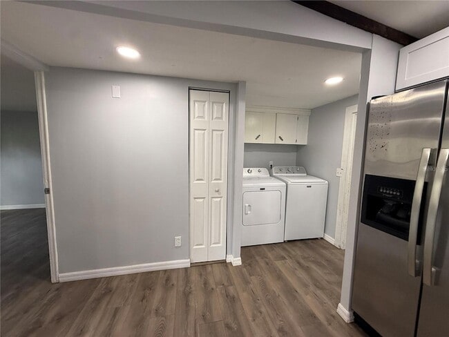 Building Photo - 8824 Overlook Dr