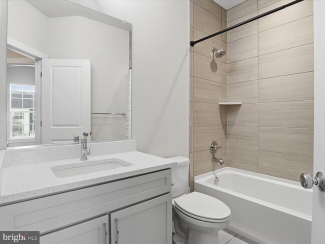 Building Photo - 5266 Ridgeview Retreat Dr