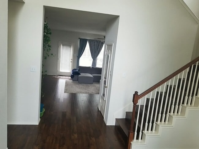 Building Photo - 7207 Juniper Dr