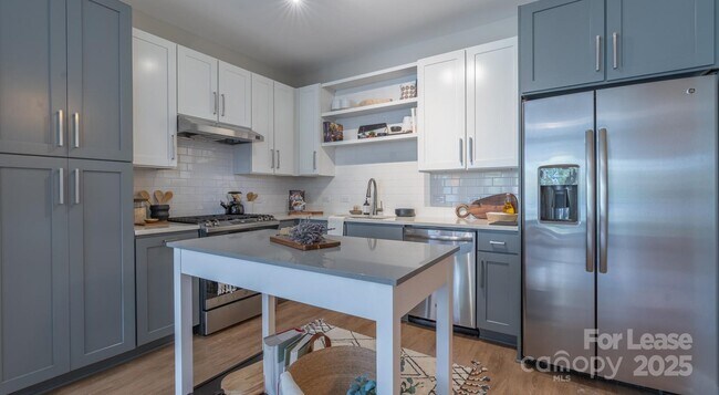 Building Photo - 6408 Providence Farm Ln