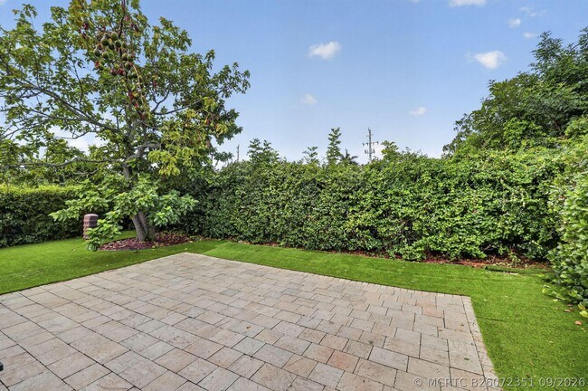 Building Photo - 1504 Lake Breeze Dr