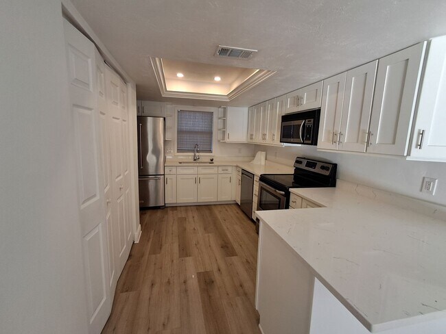 Building Photo - 10022 Oxfordshire Ln SW