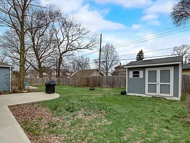 Building Photo - 528 W 43rd St