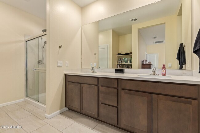 Building Photo - 25443 W Graham Trl