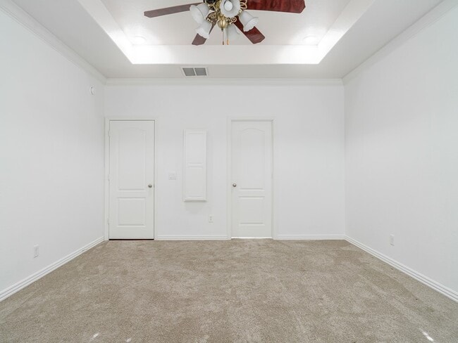 Building Photo - 2806 SE 3rd St